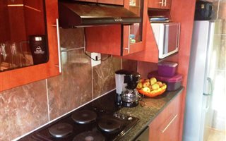 2 Bedroom Flat in Driehoek