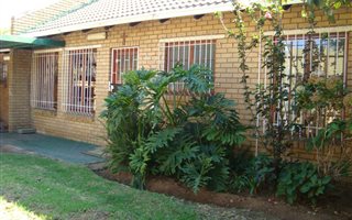 3 Bedroom Townhouse in Modelpark