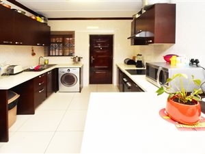 2 Bed Apartment in Summerset