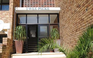 2 Bedroom Apartment in Mostertsdrift