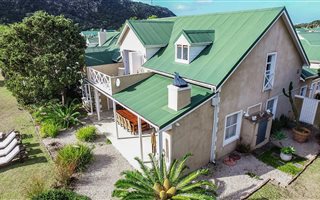 4 Bedroom House in River Club
