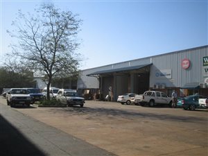 1360 m² Industrial space in New Germany
