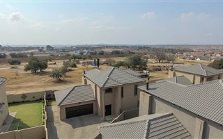 3 Bedroom House in Thatchfield