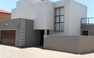 3 Bedroom Townhouse in Meyerton