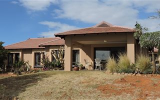 3 Bedroom Townhouse in Woodland Hills