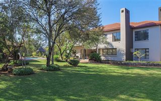 4 Bedroom House in Hazeldean (Silverlakes Surroundings)