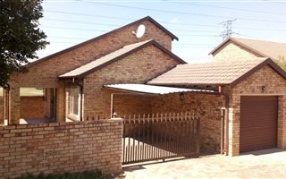 3 Bedroom Townhouse in Amberfield
