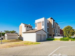 2 Bed Apartment in Midridge Park
