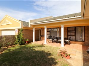 3 Bed Cluster in Blue Bend