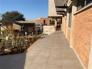 135 m² Commercial space in Tijger Valley and surrounds