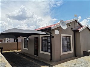 2 Bed House in Vanderbijlpark CE7
