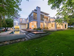 5 Bed House in Melrose