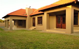 3 Bedroom House in Newmark Estate