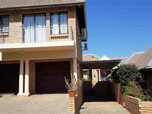 3 Bed Townhouse in Langenhoven Park