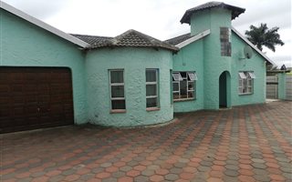 4 Bedroom House in Inyala Park