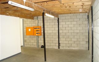 190 m² Industrial space in Sunnyrock
