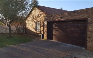 3 Bedroom House in Kookrus