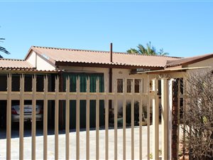 3 Bed House in Edelweiss
