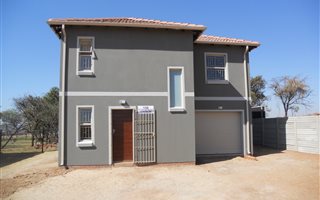 3 Bedroom House in Lotus Gardens