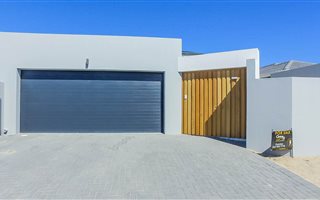 3 Bedroom House in Parklands North