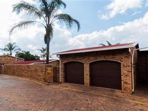 3 Bed Townhouse in La Montagne