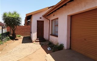 5 Bedroom House in Tembisa