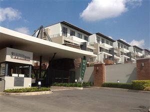 2 Bed Apartment in Dainfern