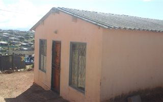 2 Bedroom House in Kwanonqaba