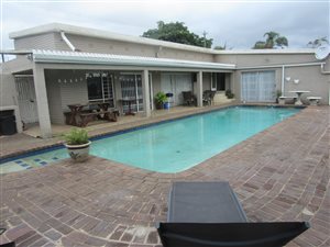 4 Bed House in Carrington Heights