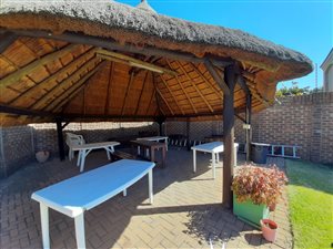 2 Bed Apartment in Farrarmere