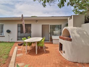 3 Bed Simplex in Sunningdale