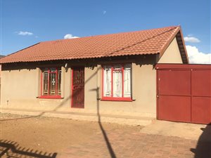 3 Bed House in Mmabatho unit 15