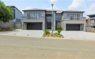 6 Bedroom House in Meyersdal Nature Estate