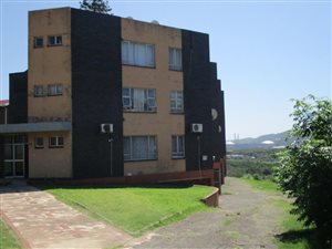 2 Bed Apartment in Isipingo Beach
