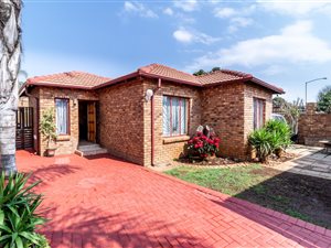 3 Bed House in Ekklesia