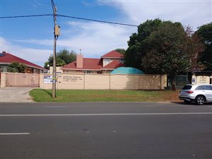 250 m² Office Space in Franklin Roosevelt Park