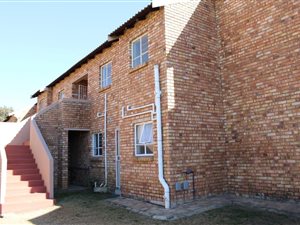 2 Bedroom Townhouse in Liefde en Vrede