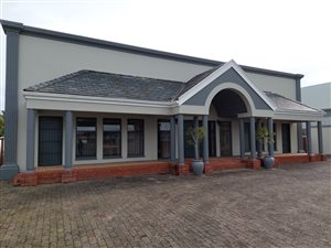 348 m² Commercial space in George South