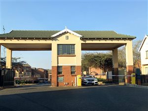 2 Bed Apartment in Chloorkop