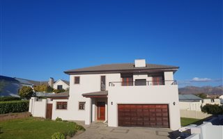 4 Bedroom House in Fernwood Estate