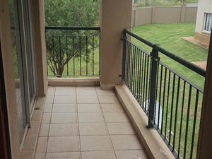 1 Bed Apartment in Ruimsig