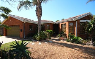 3 Bedroom House in Sonstraal East