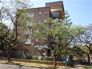 0.5 Bed Flat in Sunnyside