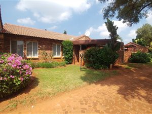 2 Bed Simplex in Karen Park