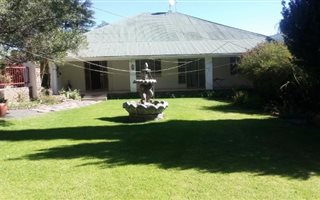 5 Bedroom House in Lady Grey