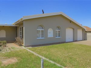 3 Bed House in Goodwood