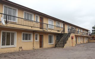 2 Bedroom Apartment in West Porges