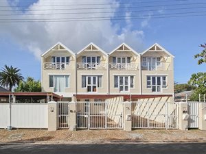 3 Bed Duplex in Harfield Village