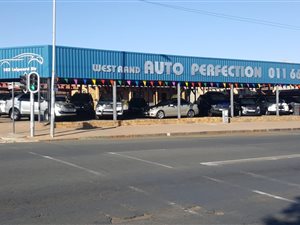 1085 m² Commercial space in Krugersdorp Central