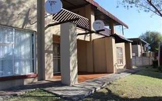 2 Bedroom Flat in Safari Gardens
